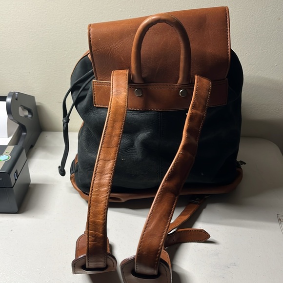JT Madison Leather Backpack - Picture 4 of 12